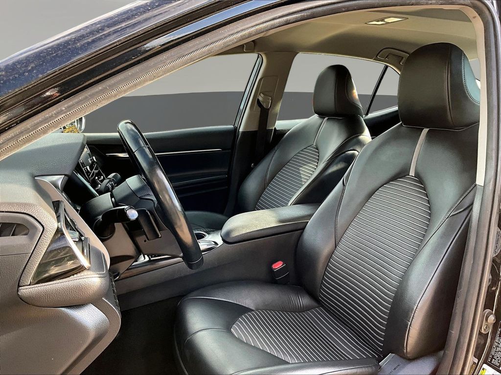 2023 Toyota Camry SE - Photo 25