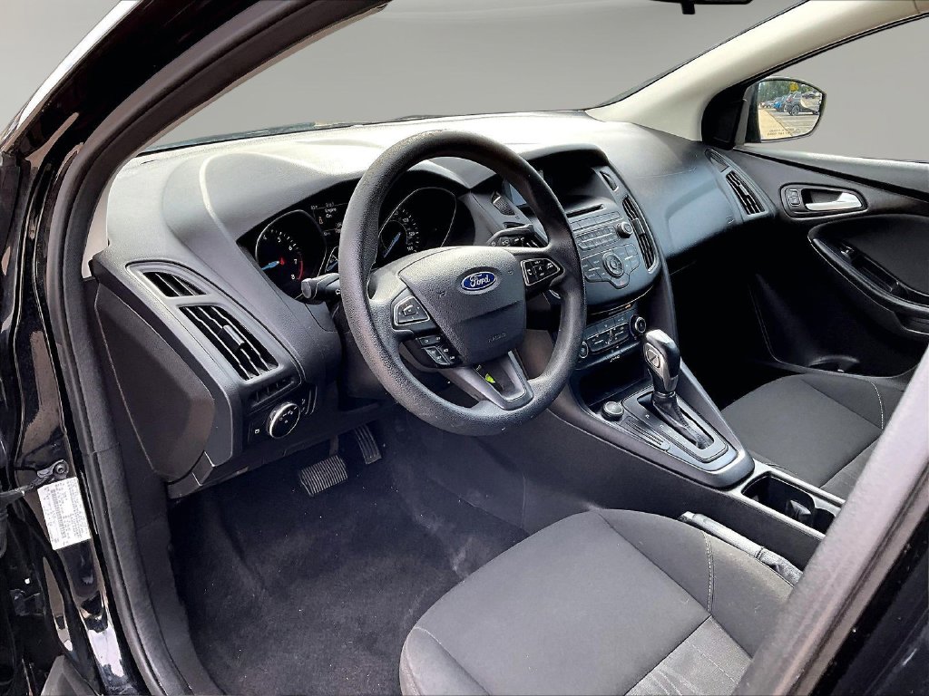 2016 Ford Focus SE - Photo 21