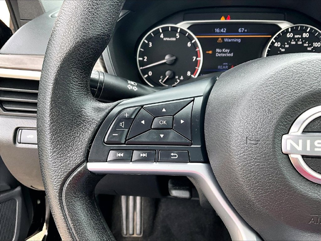 2025 Nissan Altima SV - Photo 14