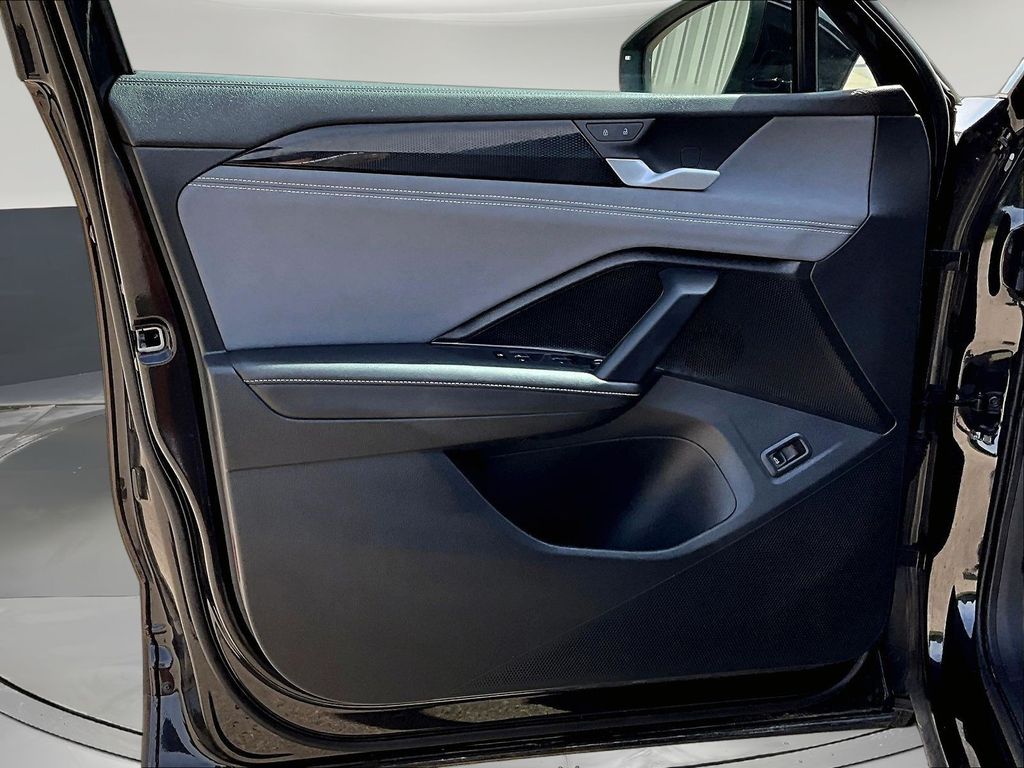2026 Volkswagen Tiguan SE - Photo 24