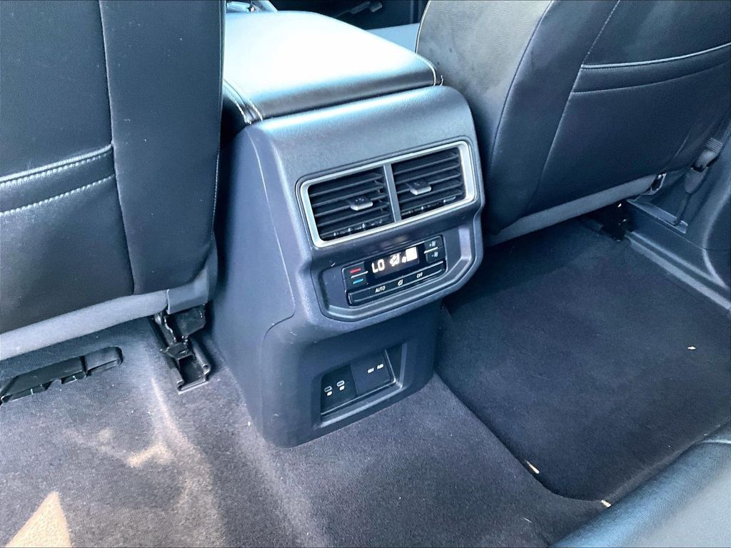 2026 Volkswagen Atlas SE w/Tech - Photo 12