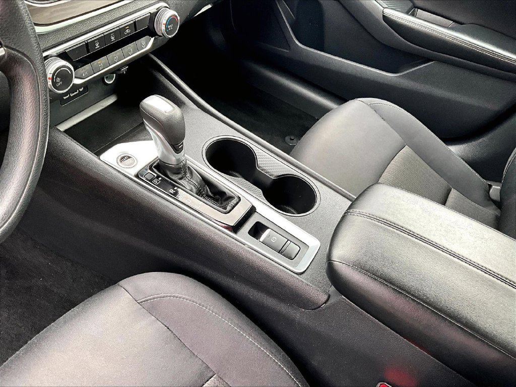 2025 Nissan Altima SV - Photo 22