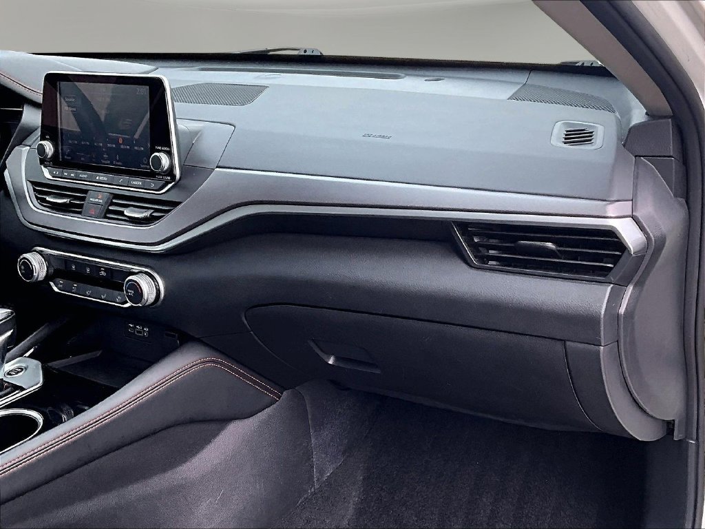 2024 Nissan Altima SR - Photo 30