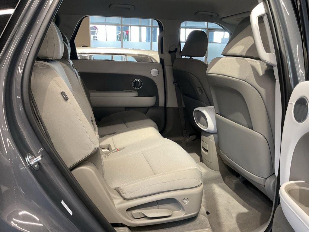 2026 Hyundai Palisade SE - Photo 25
