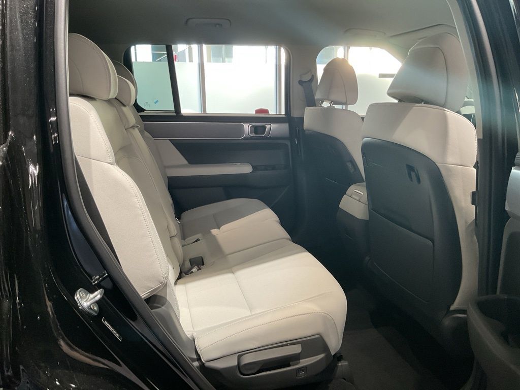 2026 Hyundai Santa Fe SE - Photo 23