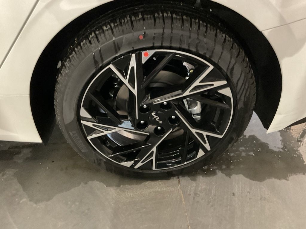 2026 Kia K5 GT-Line - Photo 24