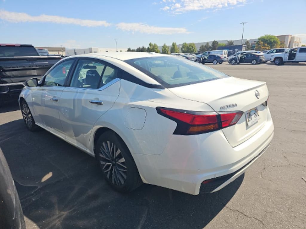 Certified 2024 Nissan Altima 2.5 SV Sedan