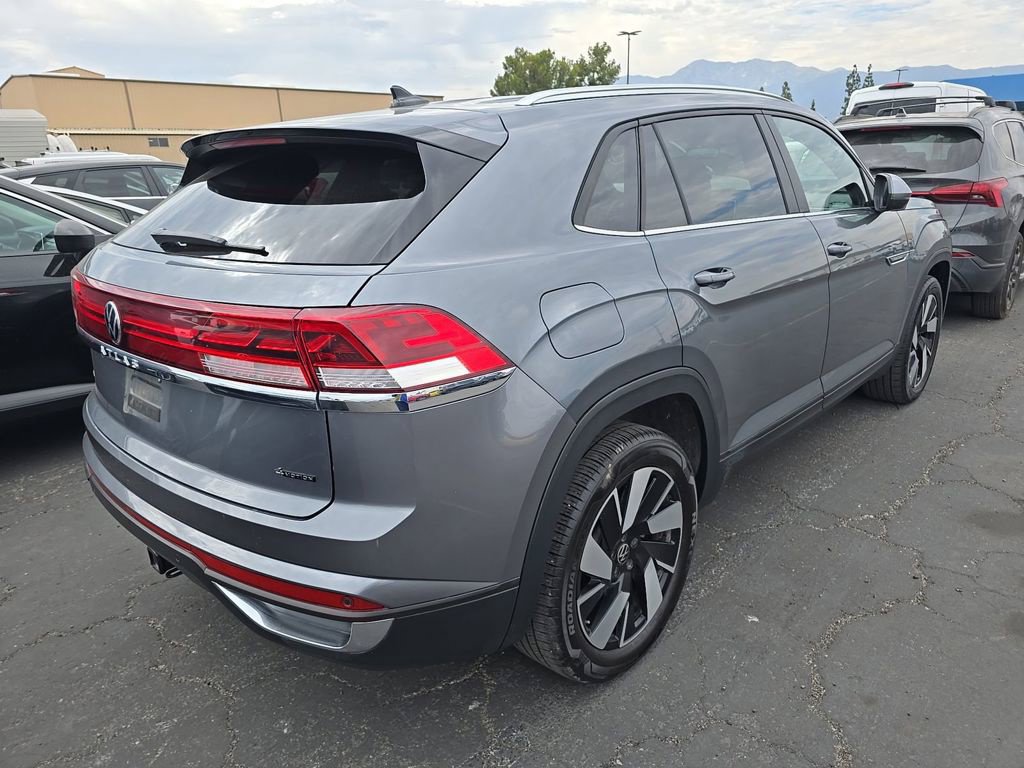 Used 2025 Volkswagen Atlas Cross Sport 2.0T SE w/Technology SUV
