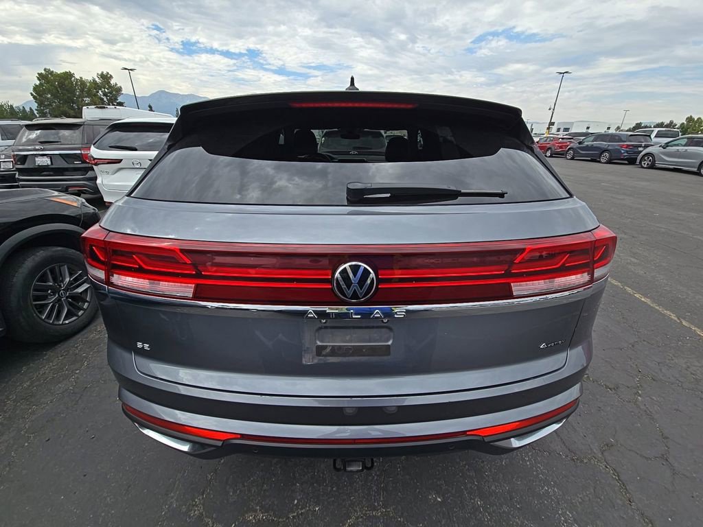 Used 2025 Volkswagen Atlas Cross Sport 2.0T SE w/Technology SUV