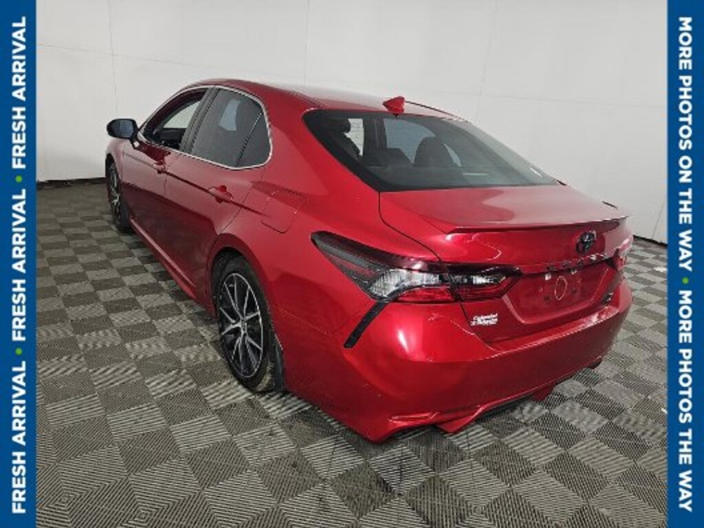 Used 2023 Toyota Camry SE Sedan