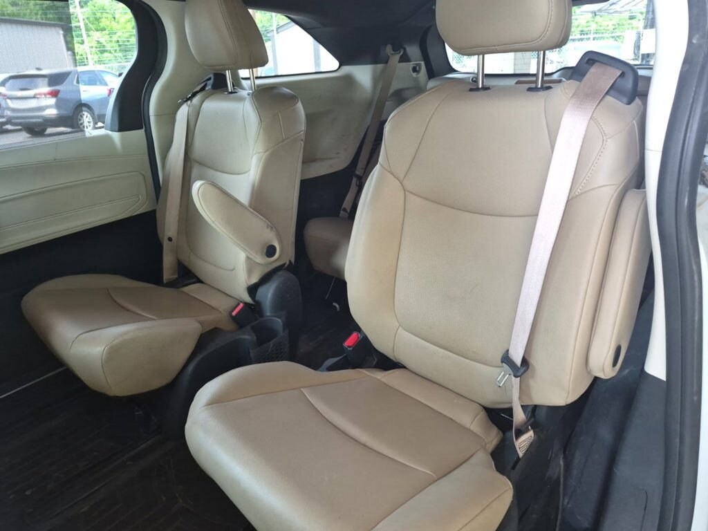 Certified 2024 Toyota Sienna XLE Minivan/Van