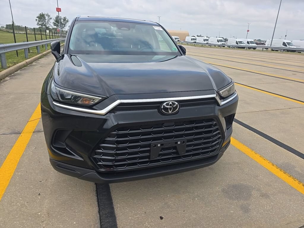 Used 2025 Toyota Grand Highlander XLE SUV