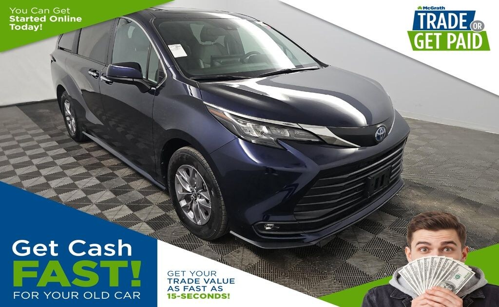 Used 2025 Toyota Sienna XLE Minivan/Van