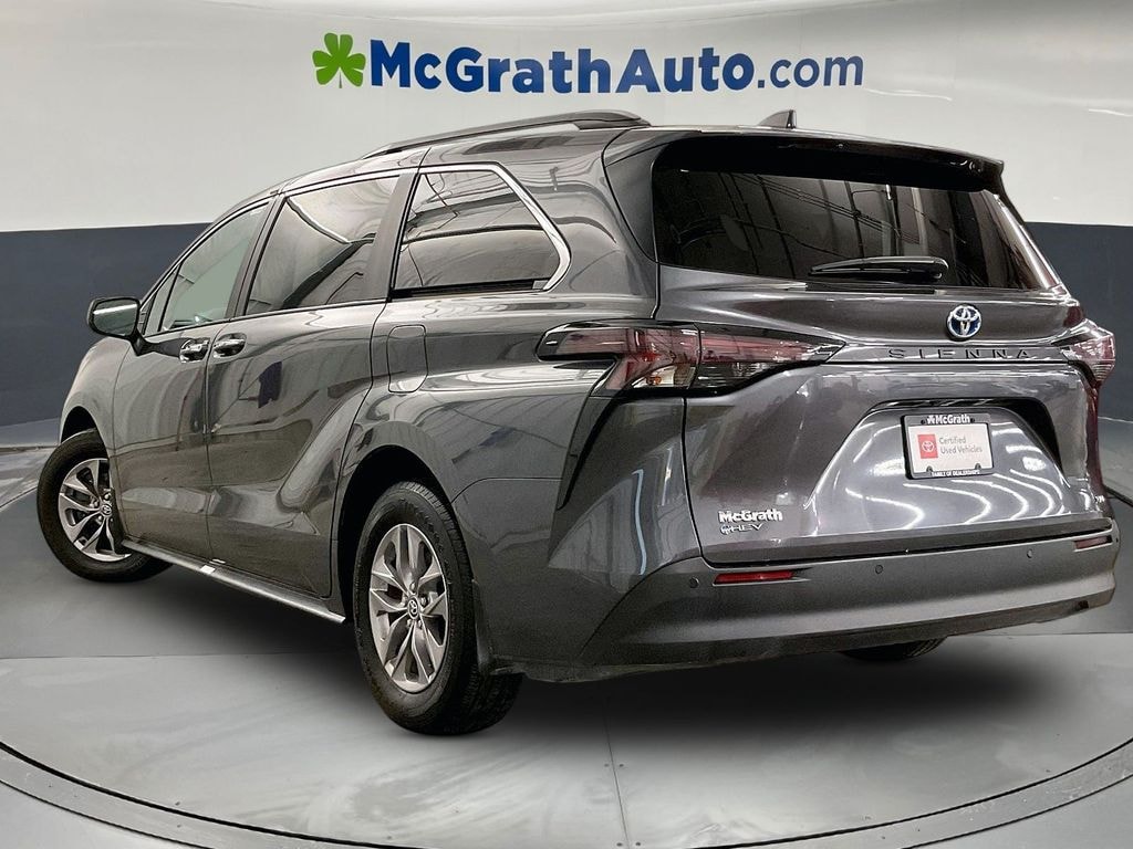 Used 2025 Toyota Sienna XLE Minivan/Van
