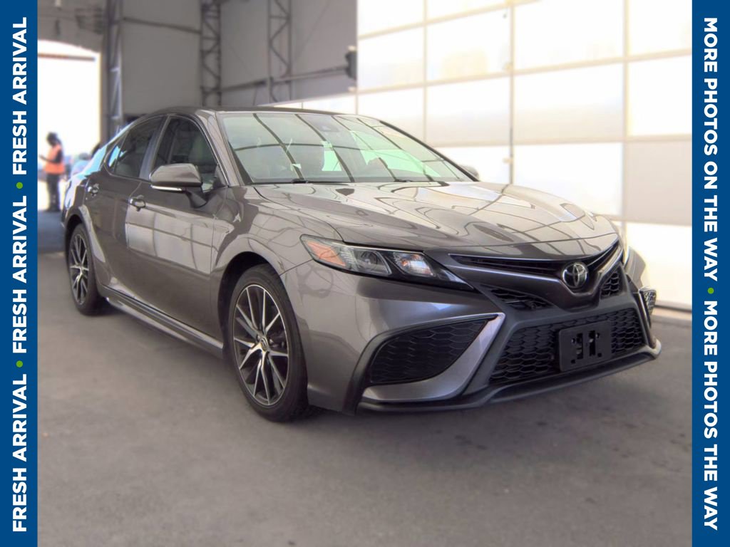 2022 Toyota Camry SE