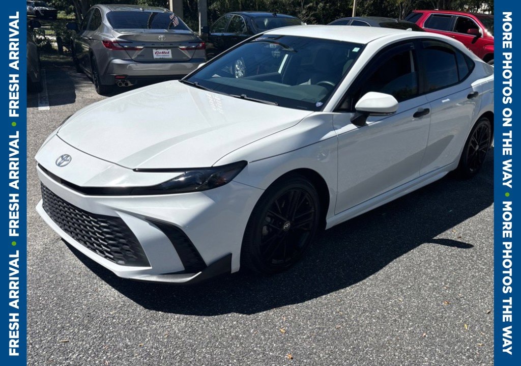 Used 2025 Toyota Camry SE Sedan