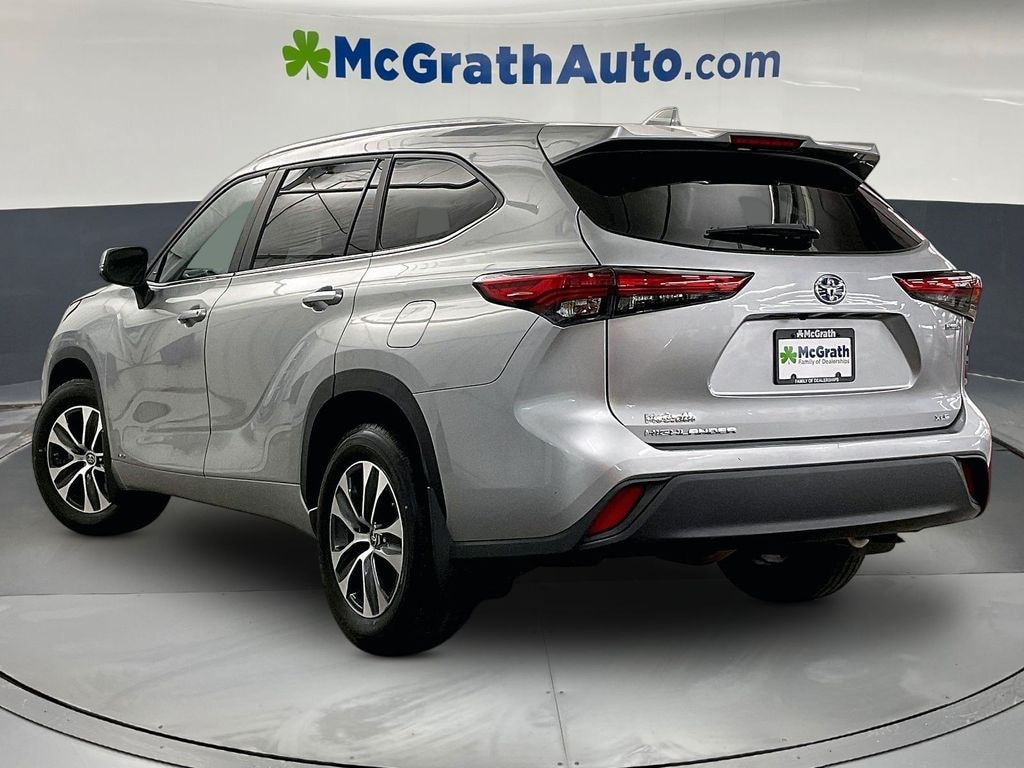Used 2023 Toyota Highlander Hybrid XLE SUV