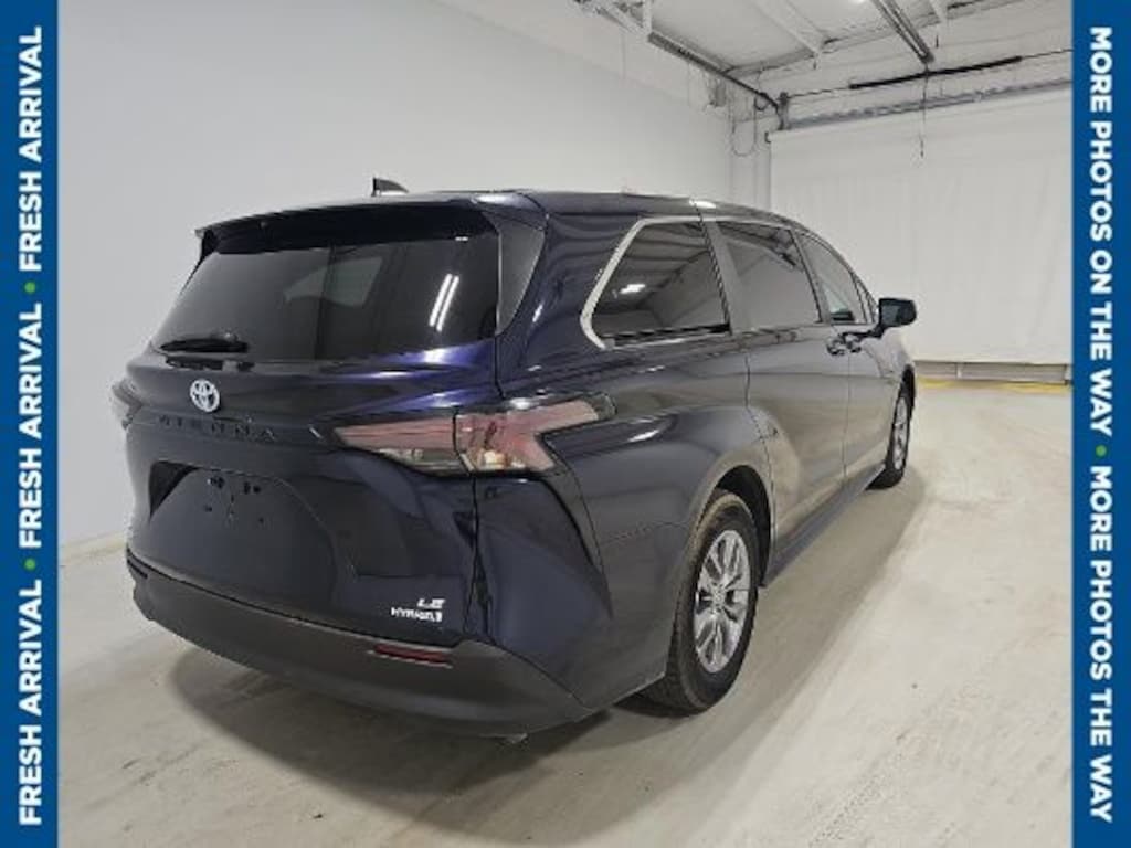 Used 2023 Toyota Sienna LE Minivan/Van