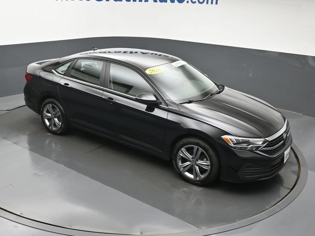 Certified 2024 Volkswagen Jetta 1.5T SE Sedan