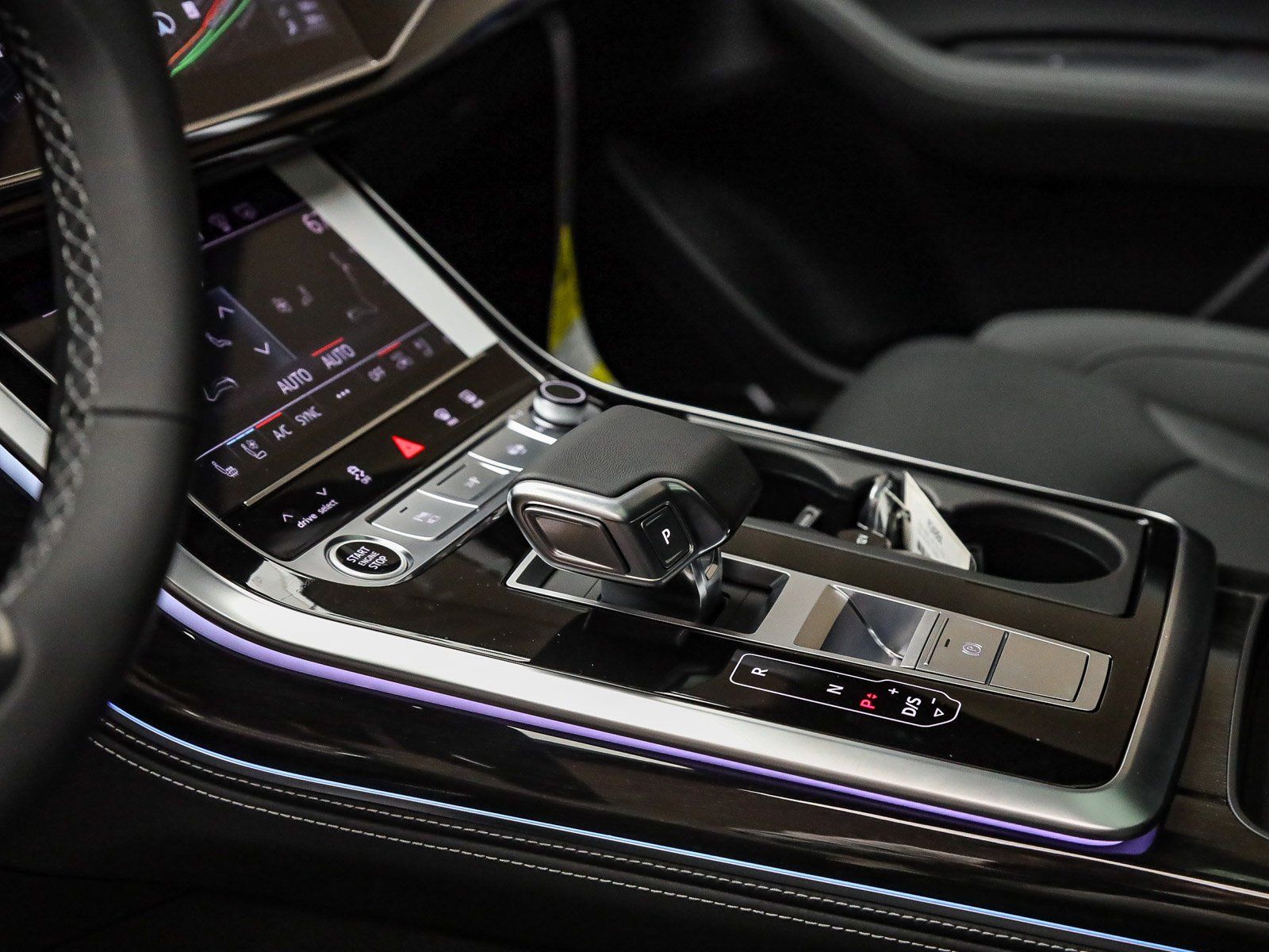 2026 Audi Q8 Prestige - Photo 24
