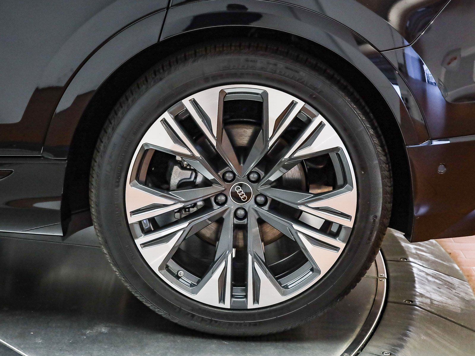2026 Audi Q8 Prestige - Photo 11