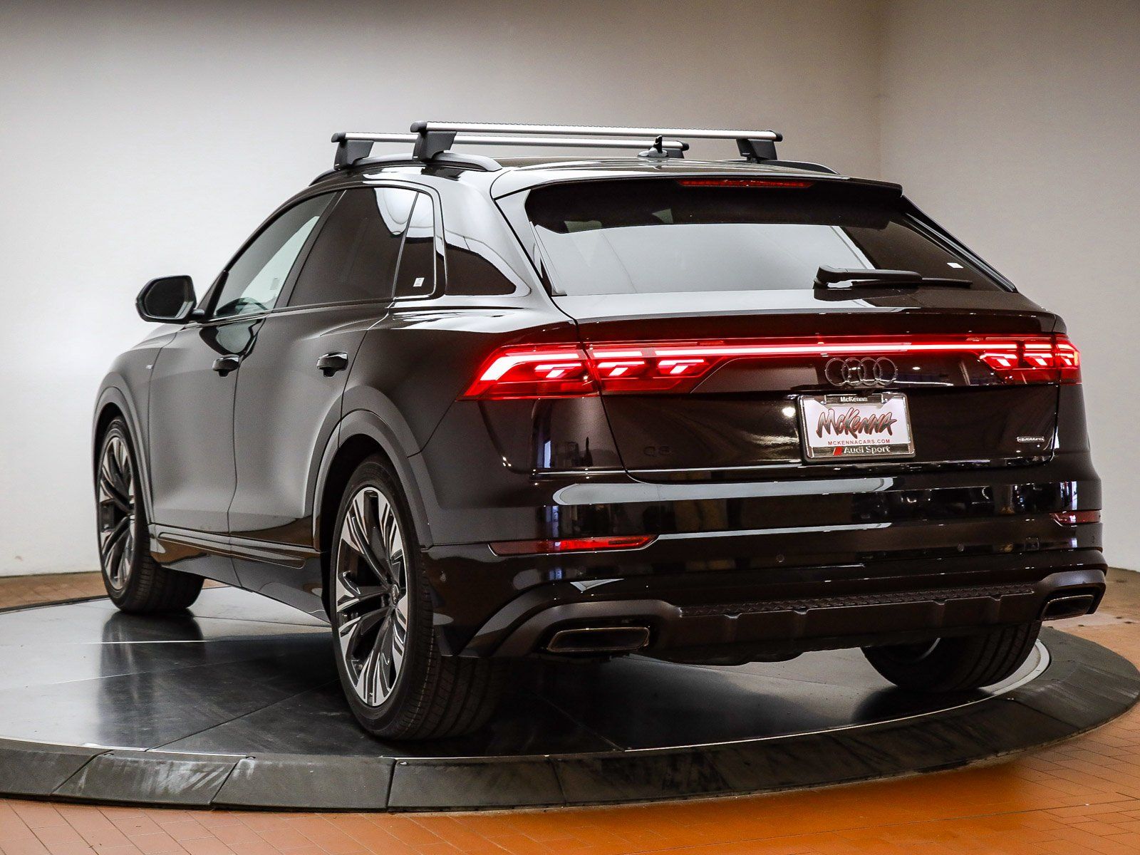 2026 Audi Q8 Prestige - Photo 9