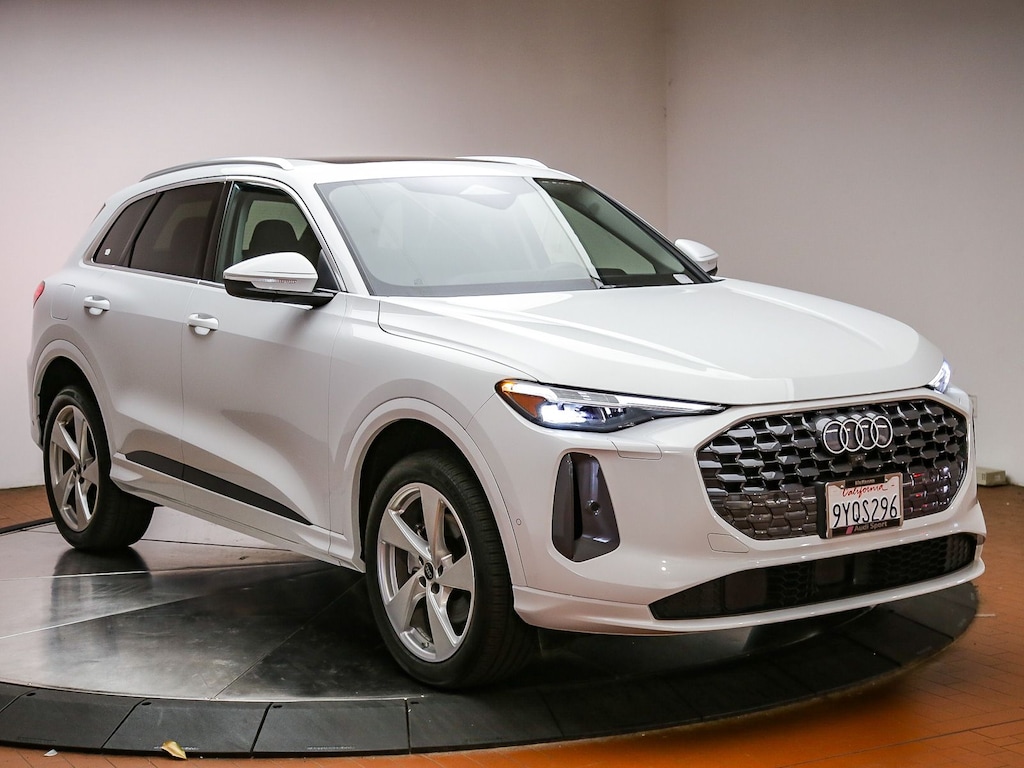 Certified 2025 Audi Q5 2.0T Premium Plus SUV