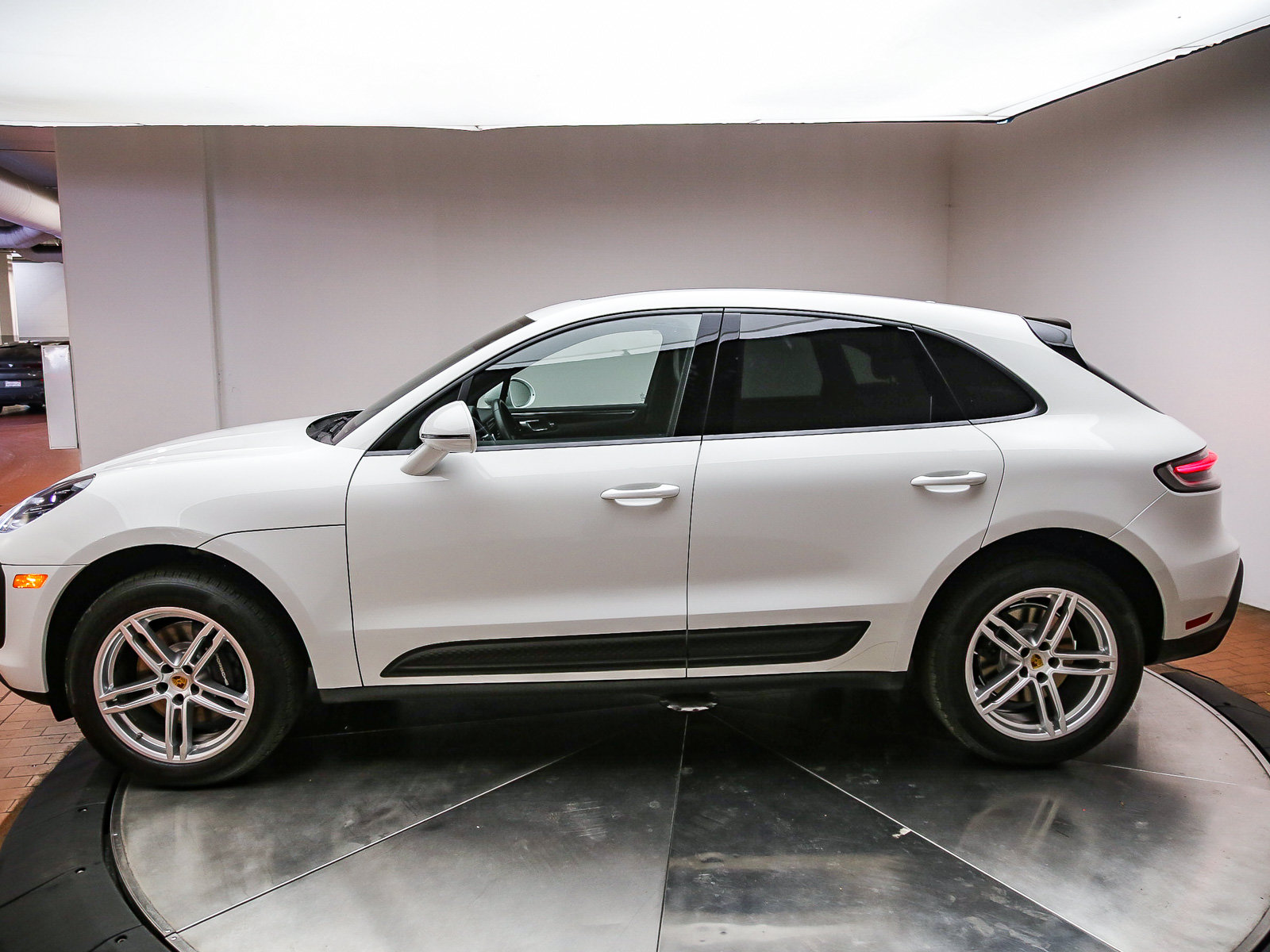Certified 2024 Porsche Macan SUV