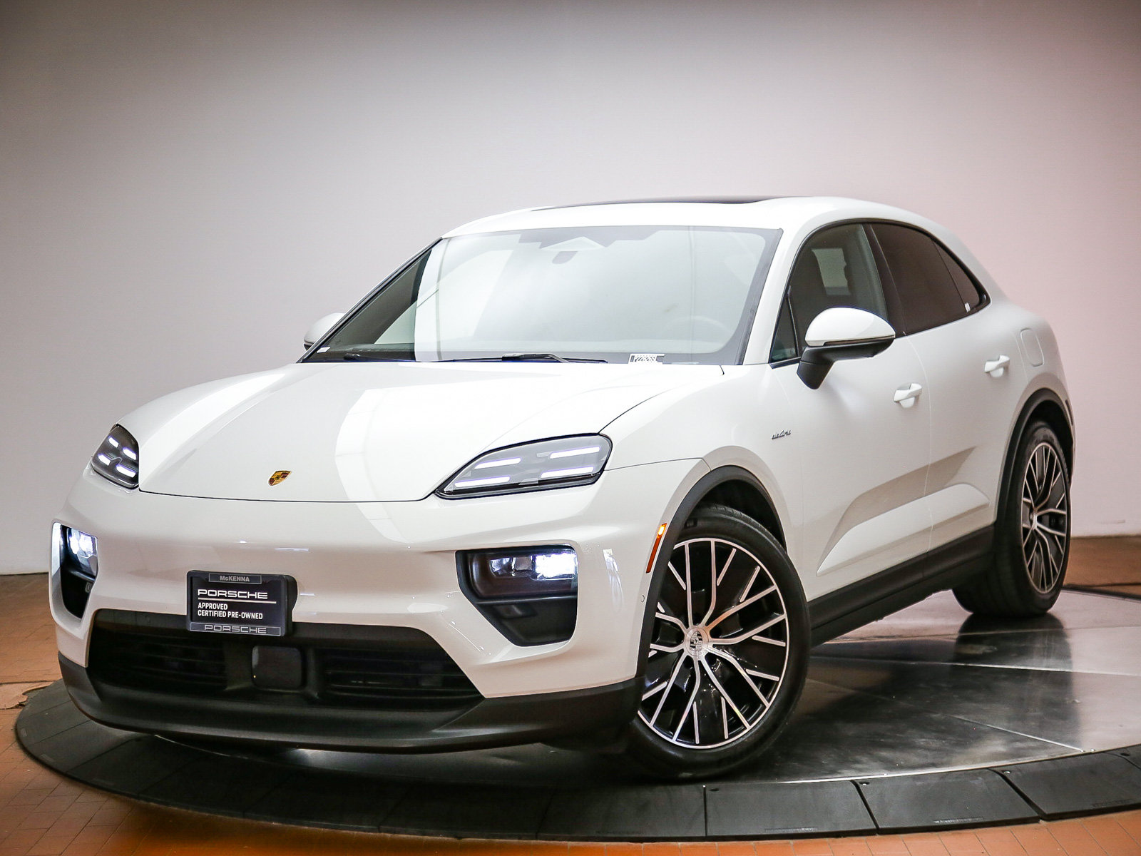  Porsche Macan Electric