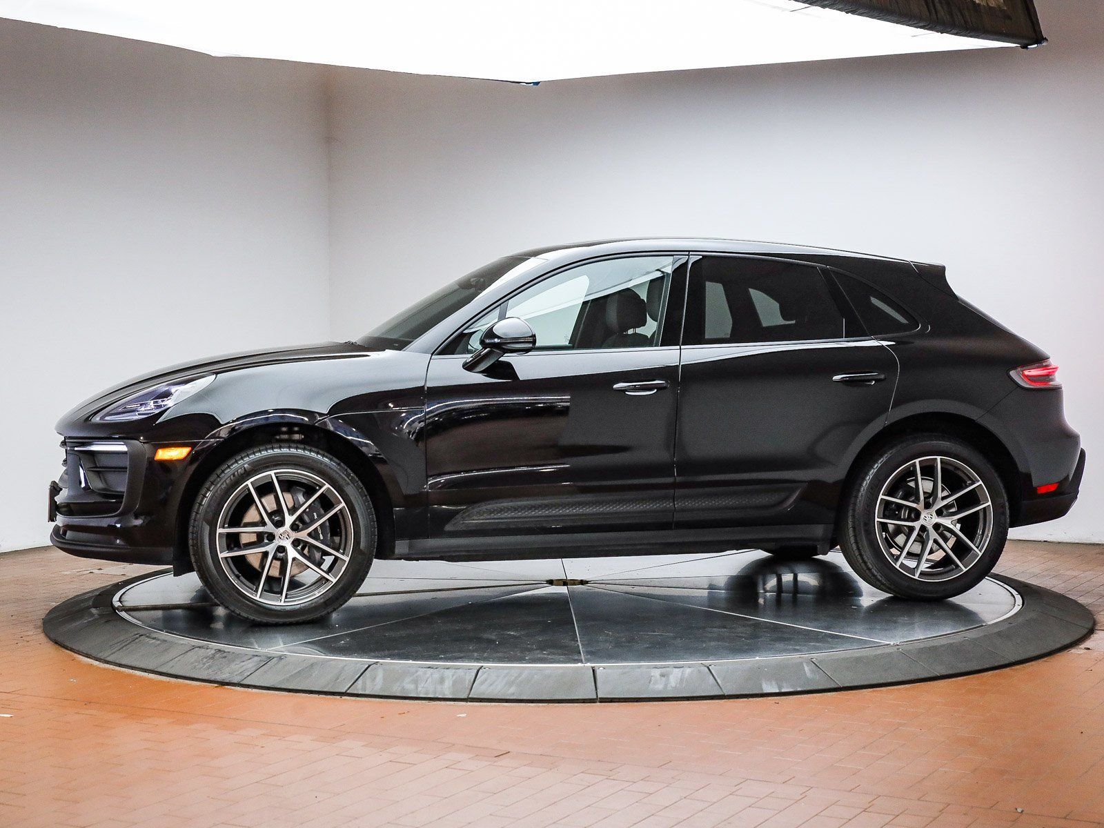 Certified 2025 Porsche Macan SUV