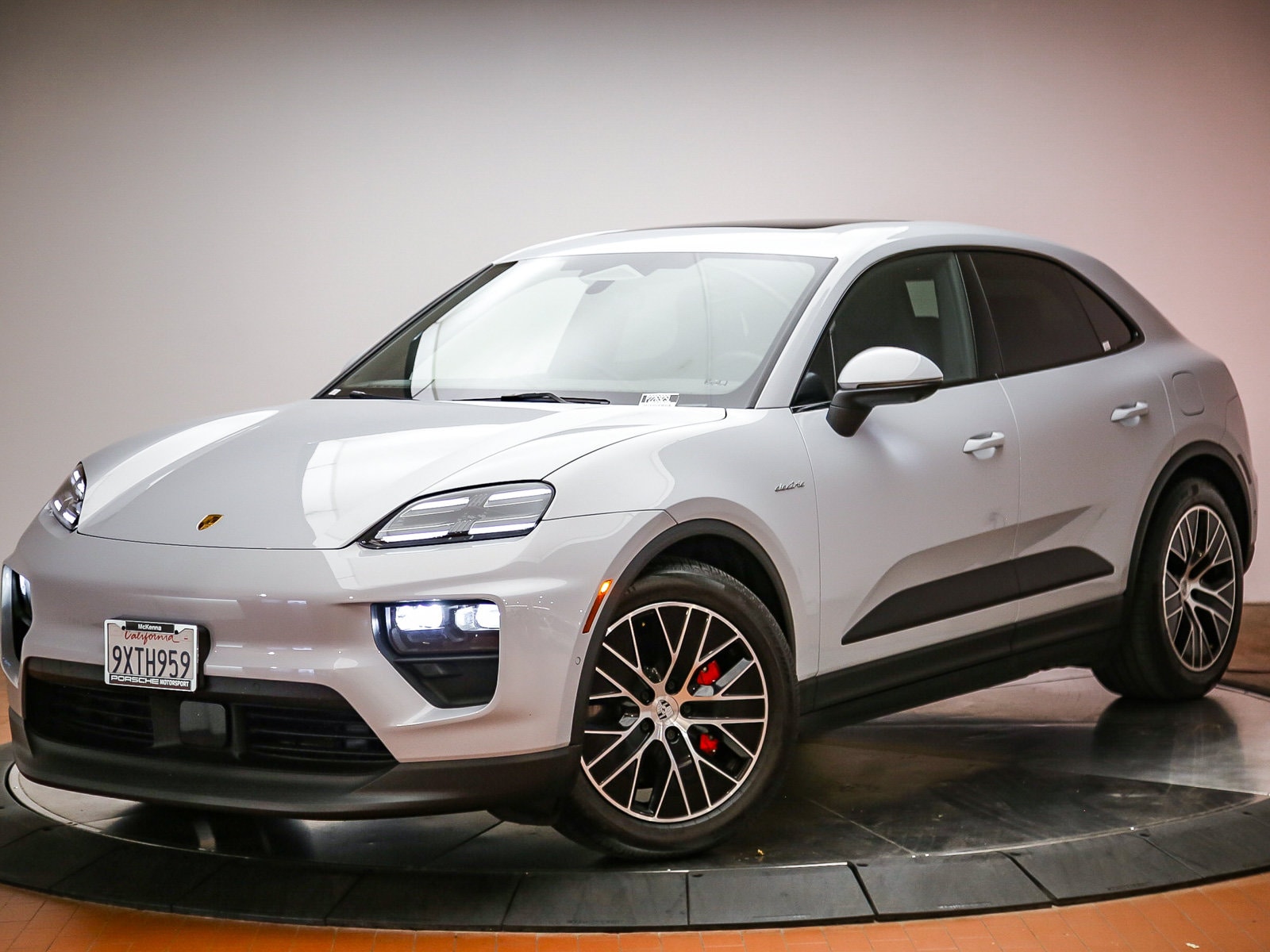 2025 Porsche Macan Electric