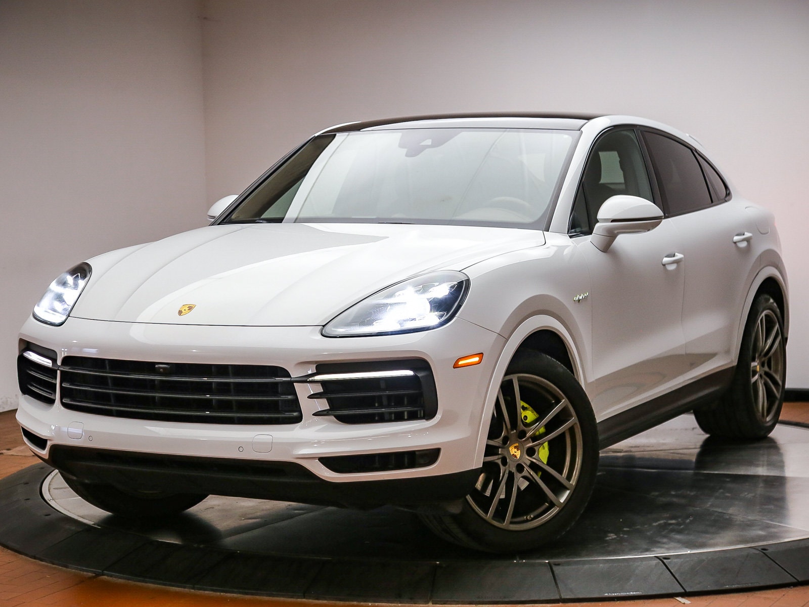 2022 Porsche Cayenne E-Hybrid Coupe