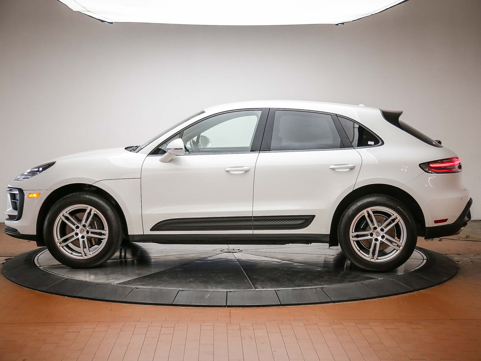 Certified 2022 Porsche Macan SUV