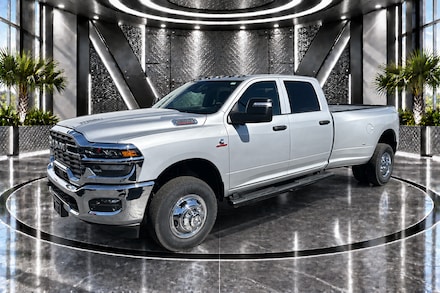 2026 Ram 3500 TRADESMAN CREW CAB 4X4 8' BOX Pickup
