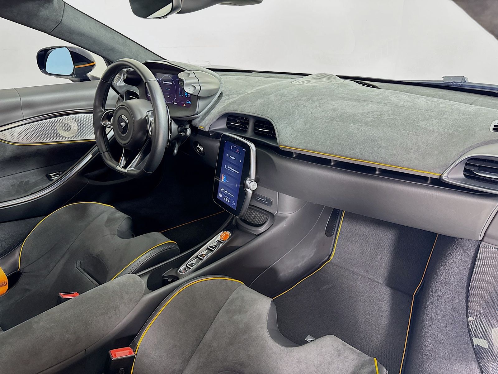 2025 McLaren Artura Base - Photo 23