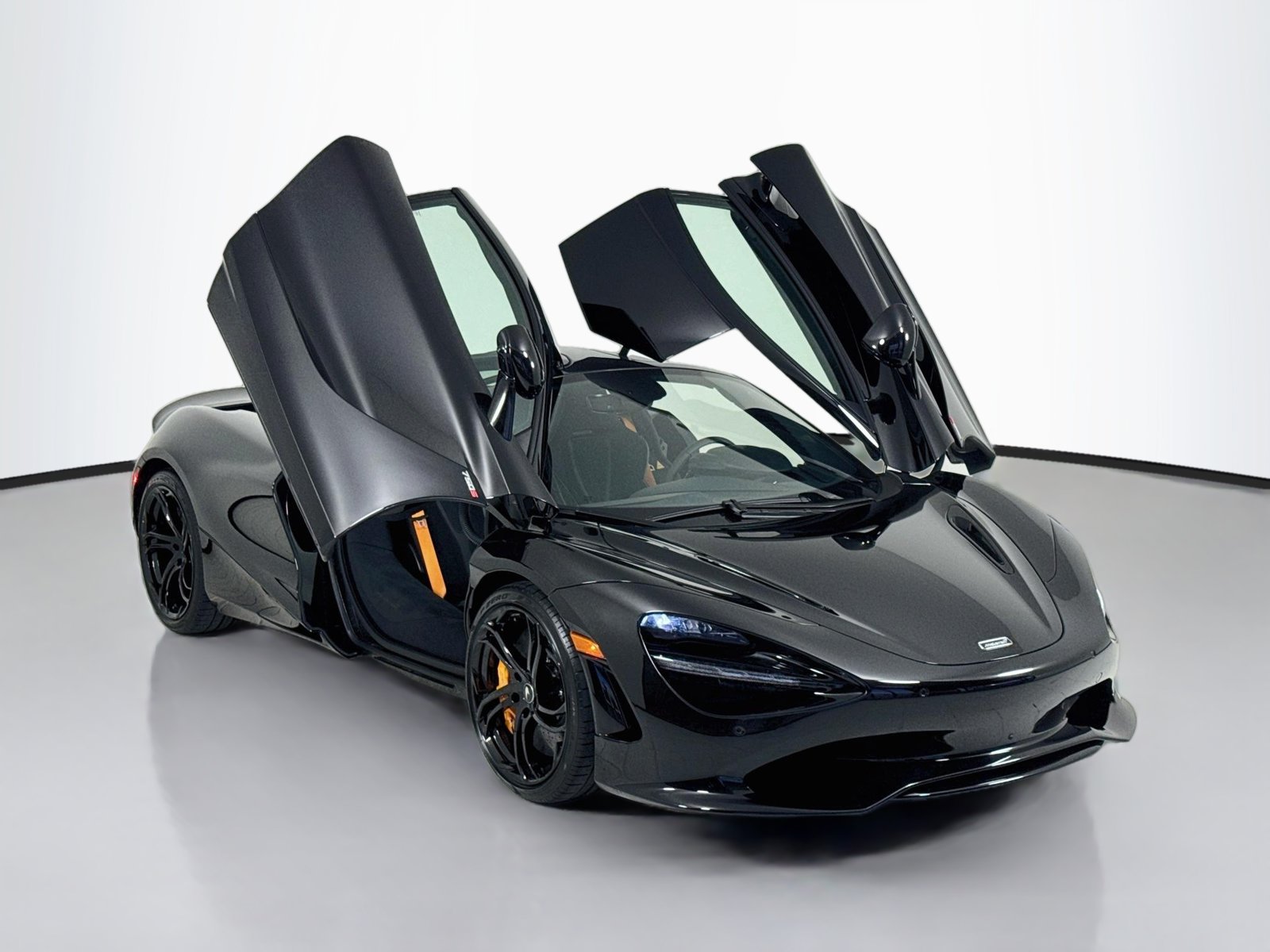  McLaren 750S