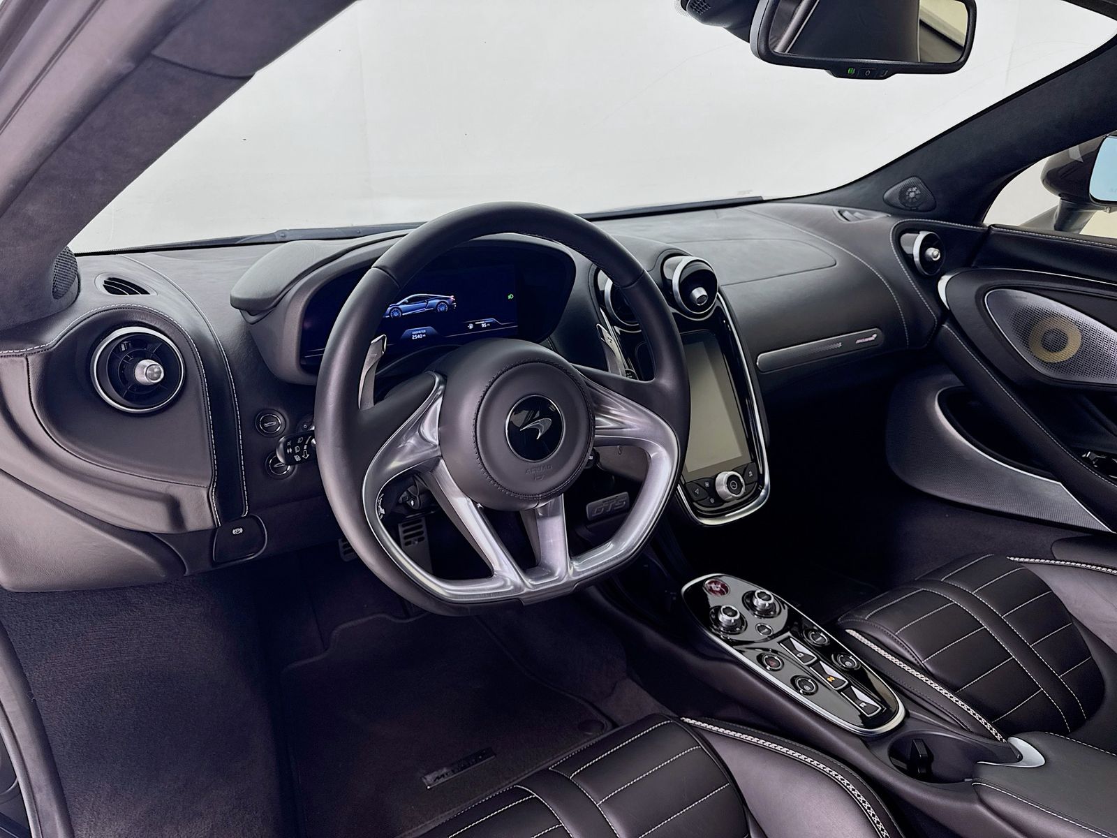 2025 McLaren GTS Base - Photo 10