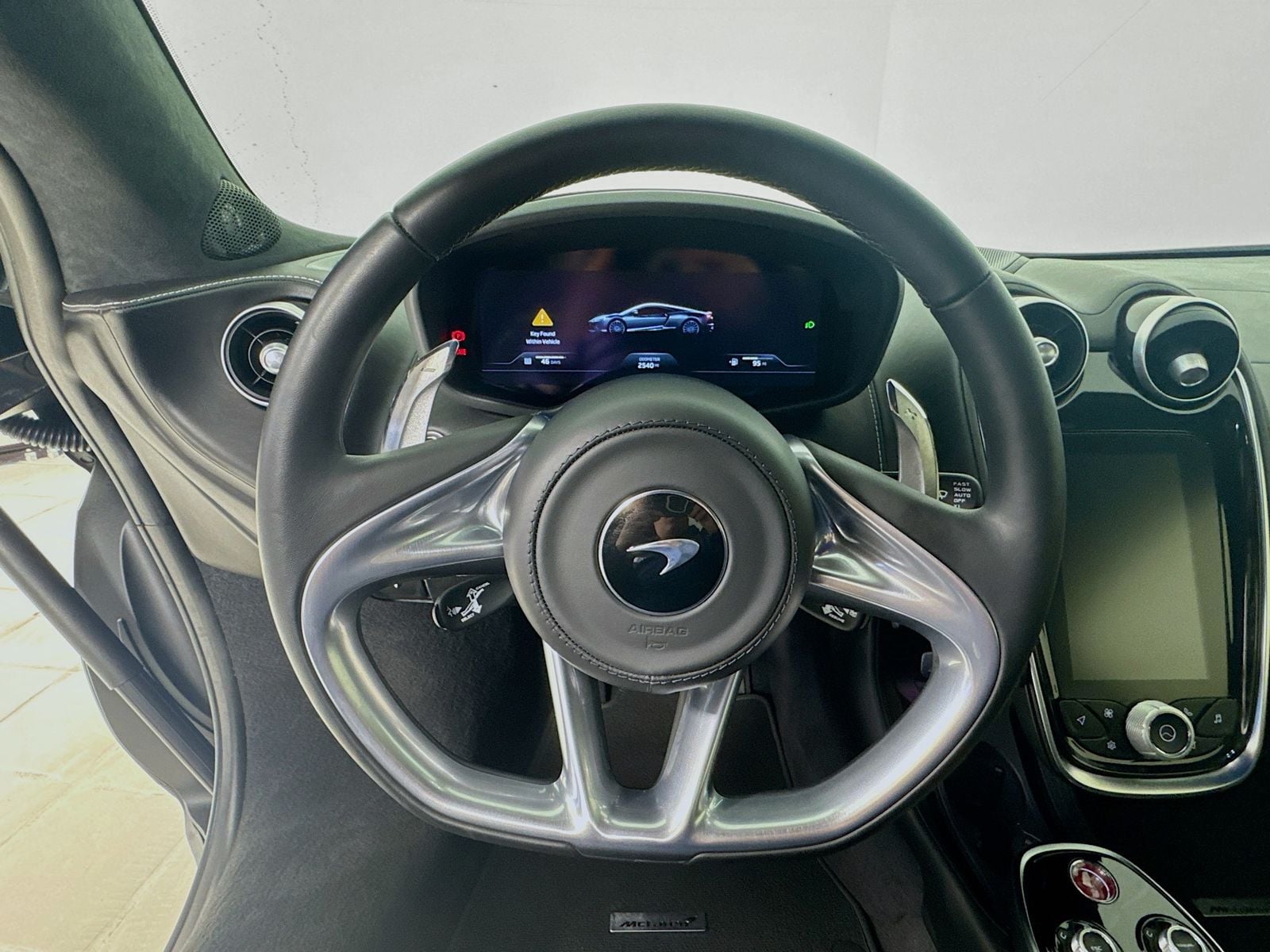 2025 McLaren GTS Base - Photo 11