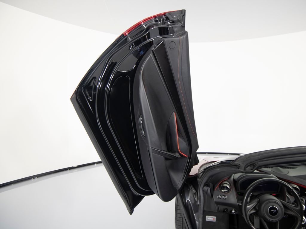 2022 McLaren 720S Performance - Photo 11