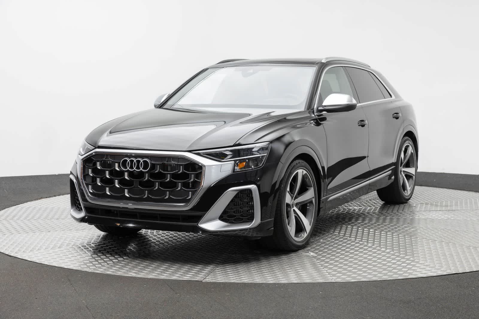 2024 Audi SQ8