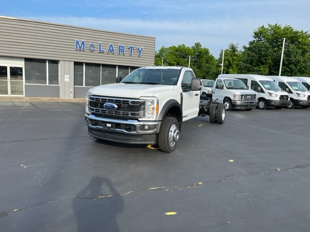 2025 Ford F-450 Super Duty Chassis Cab