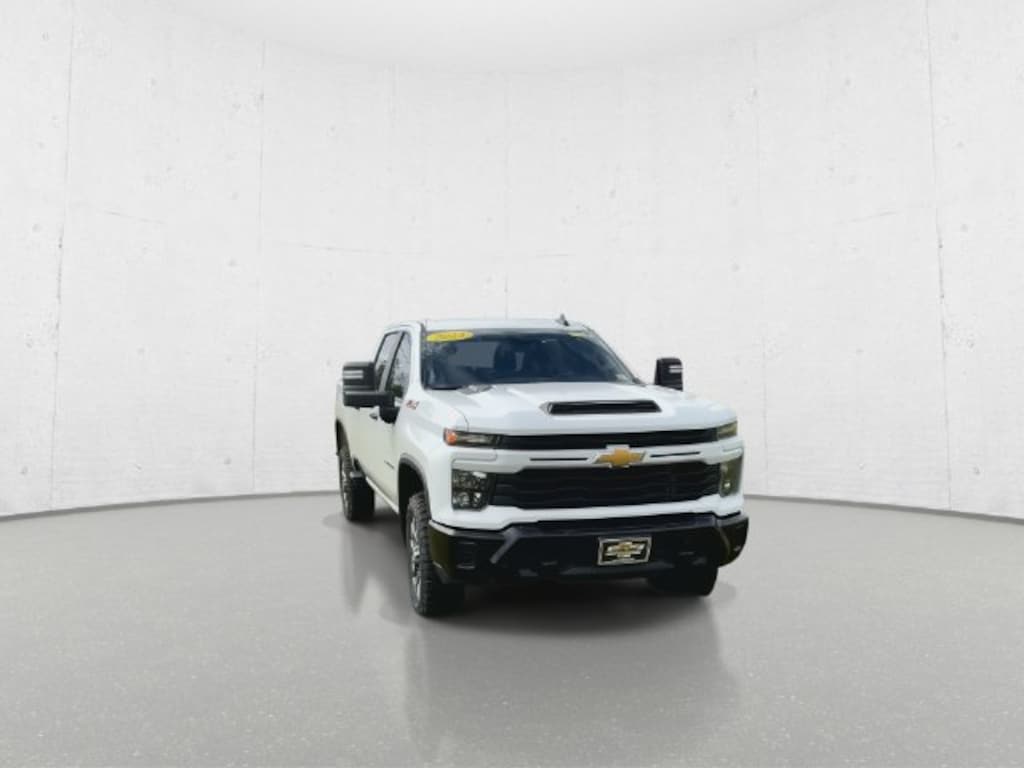 Used 2024 Chevrolet Silverado 2500 HD Custom Truck