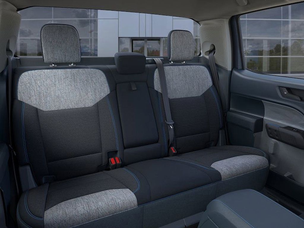 2025 Ford Maverick XLT - Photo 11