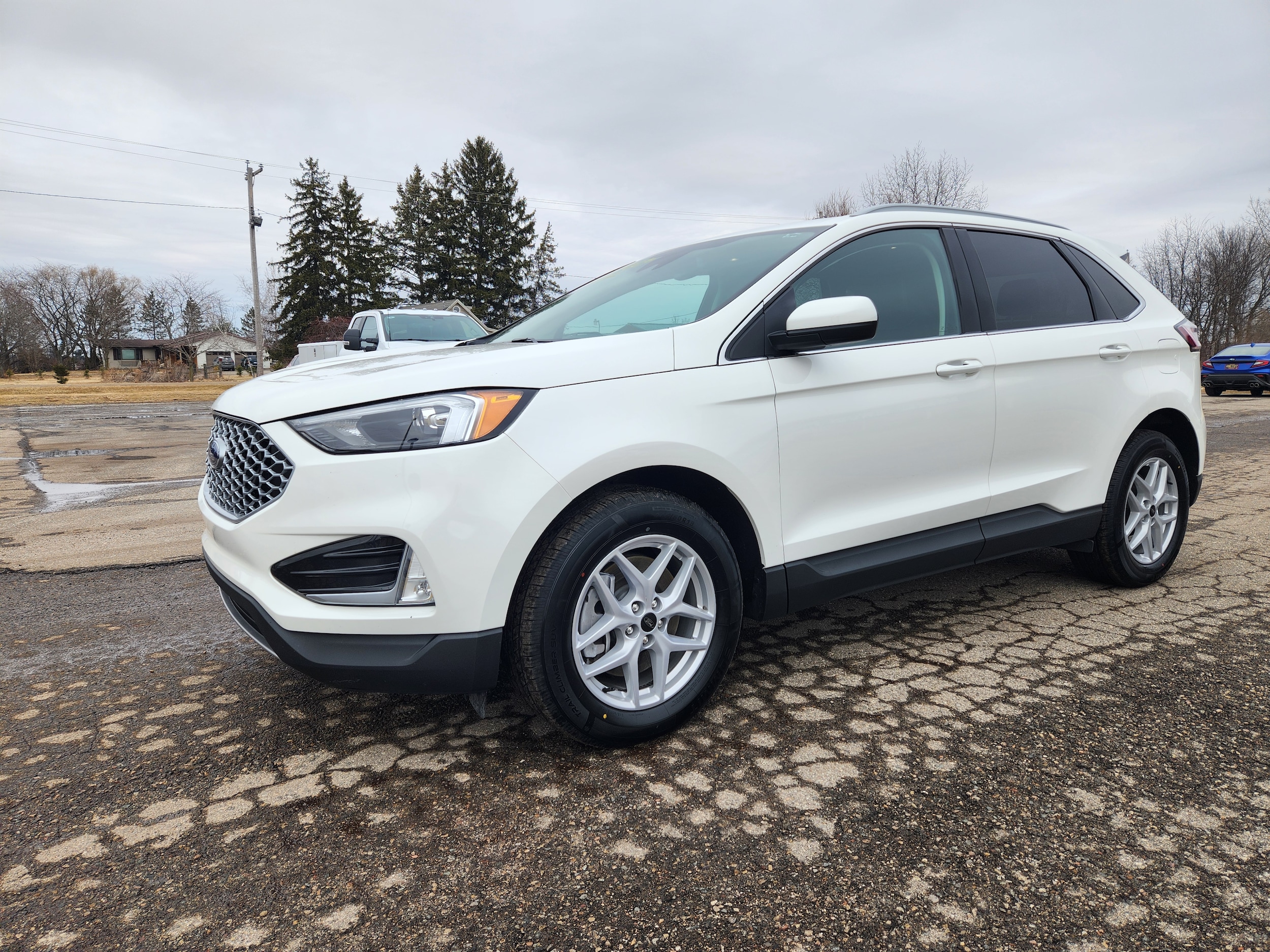 2023 Ford Edge SEL SUV