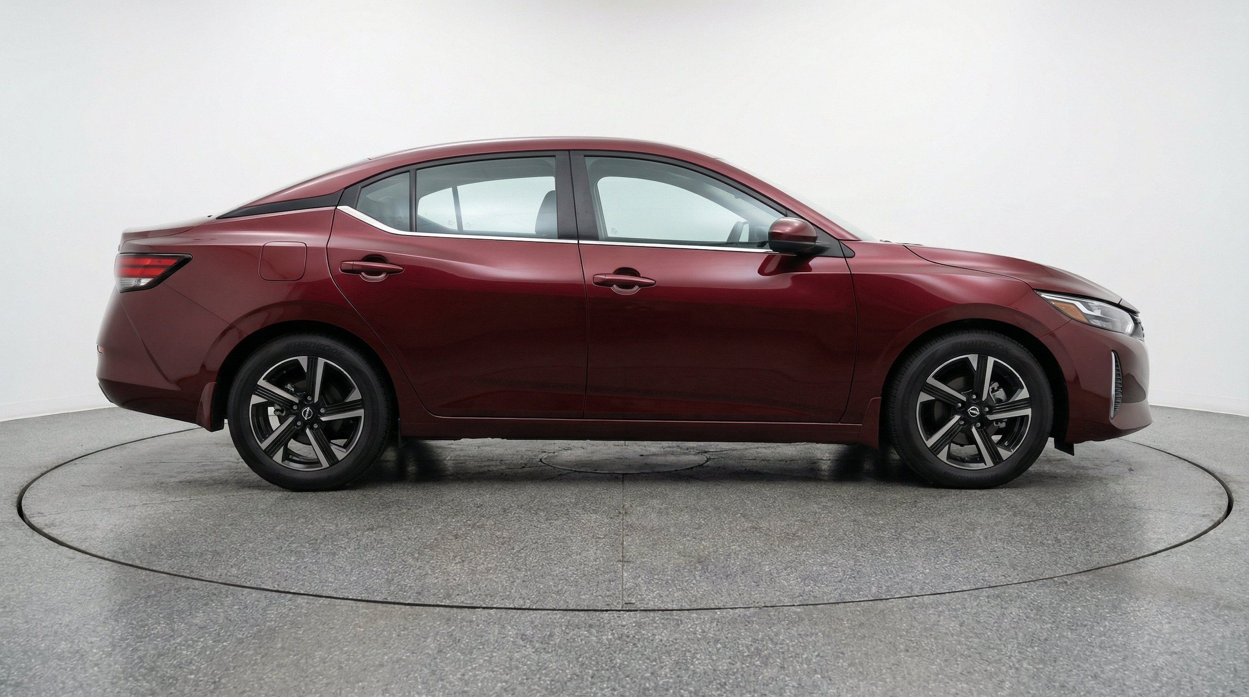 Thumbnail: 2025 Nissan Sentra - 10