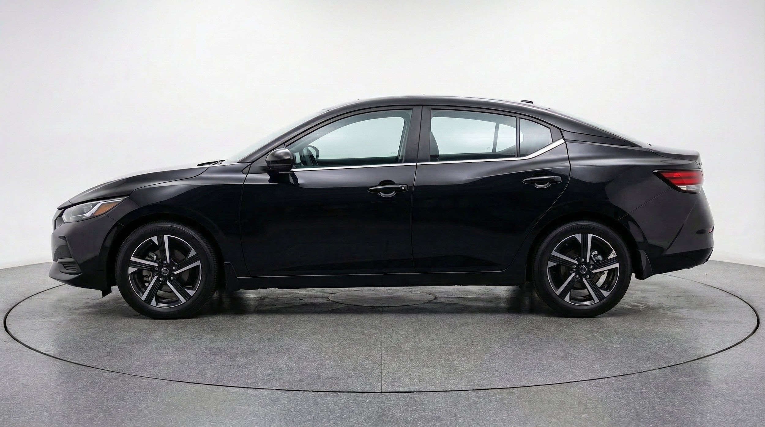 Thumbnail: 2025 Nissan Sentra - 5