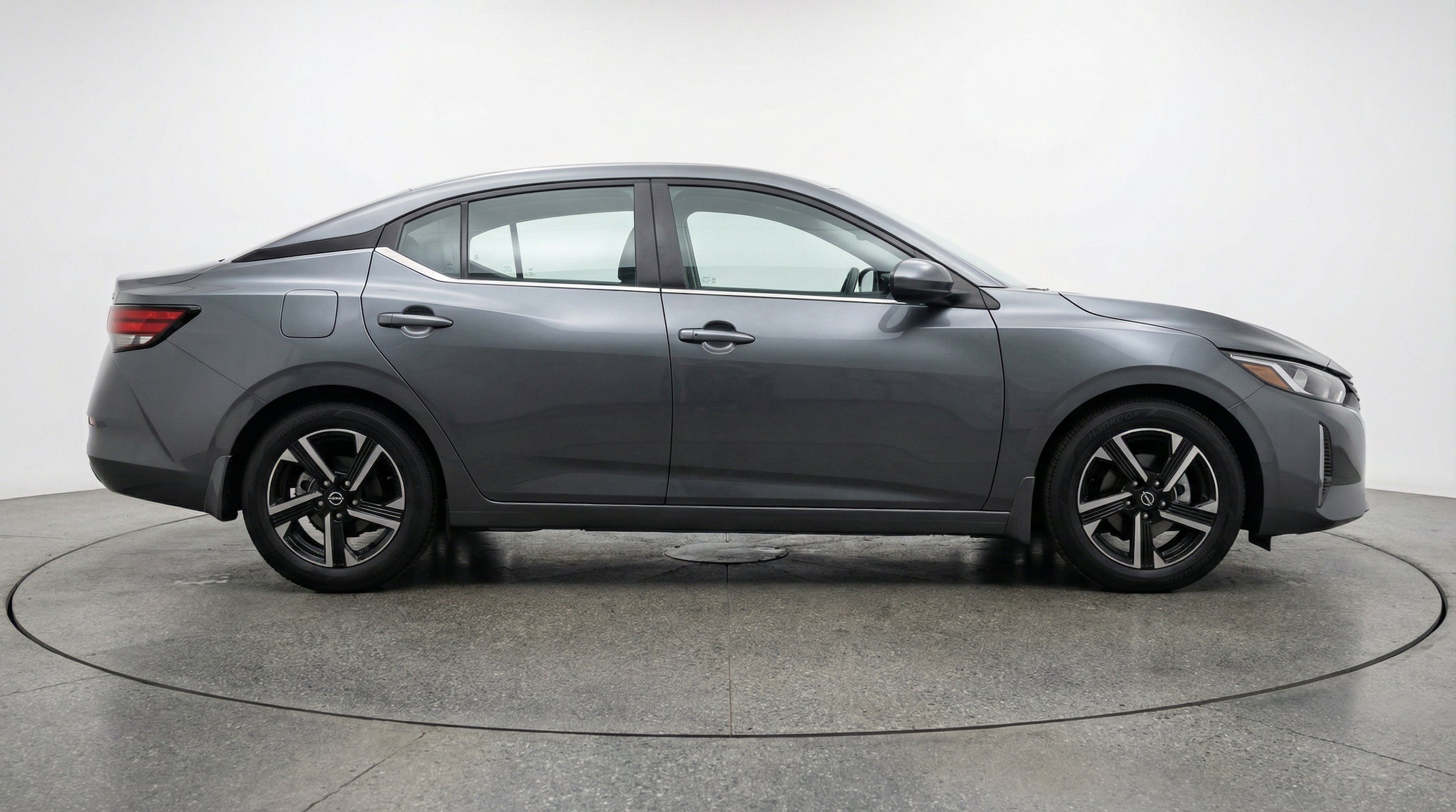 Thumbnail: 2025 Nissan Sentra - 10