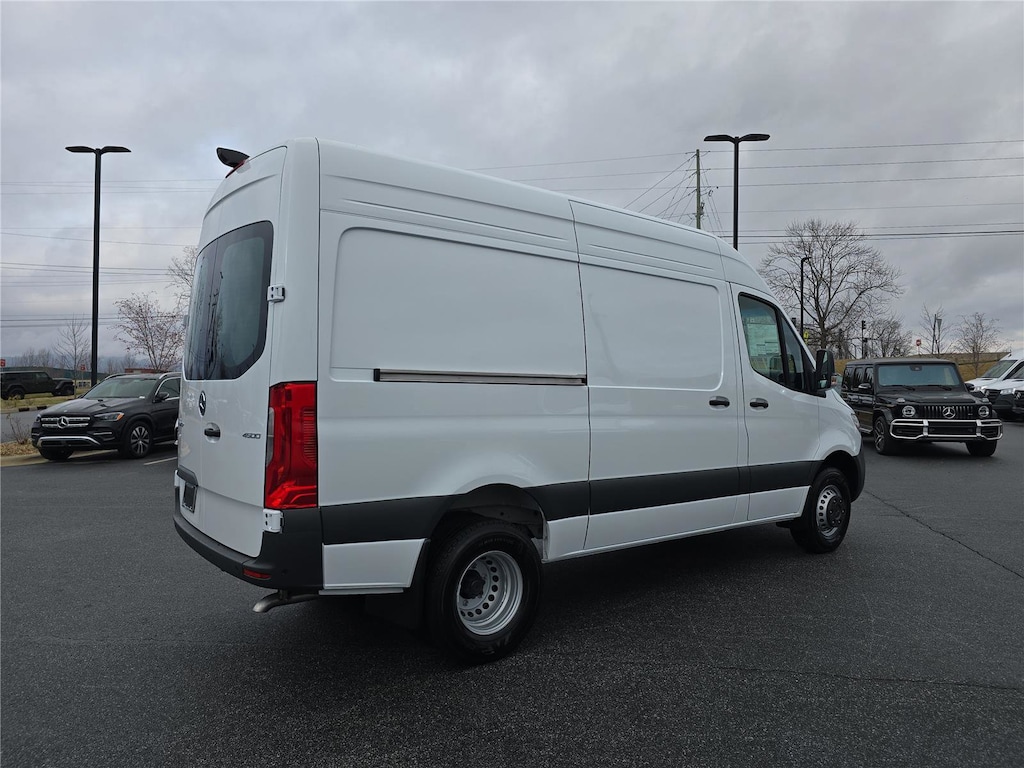 New 2026 Mercedes-Benz Dcah4S Standard Roof 4-Cyl Diesel HO Van Cargo Van