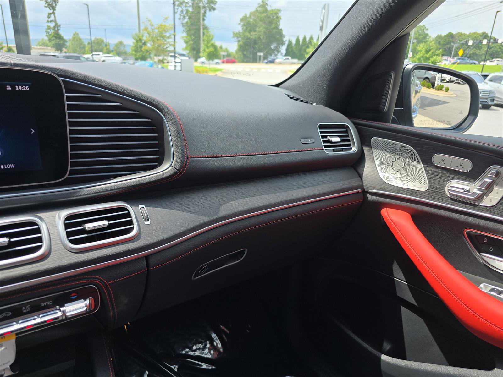 2026 Mercedes-Benz GLE AMG GLE 53 - Photo 27