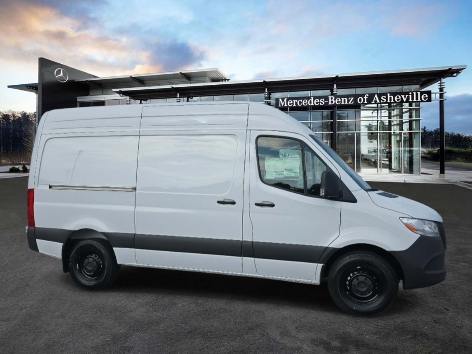 2026 Mercedes-Benz Sprinter Cargo Van Standard Roof 4-Cyl Diesel HO 2500 Standard Roof I4 Diesel HO 144 RWD